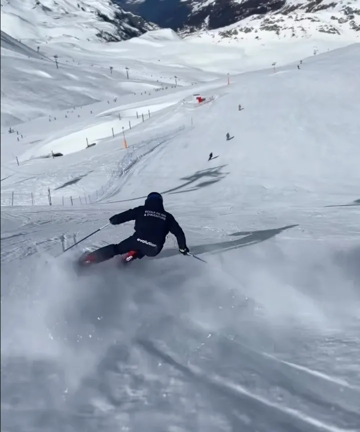 Jean Ozenne en action Carving Hip Drag Tignes